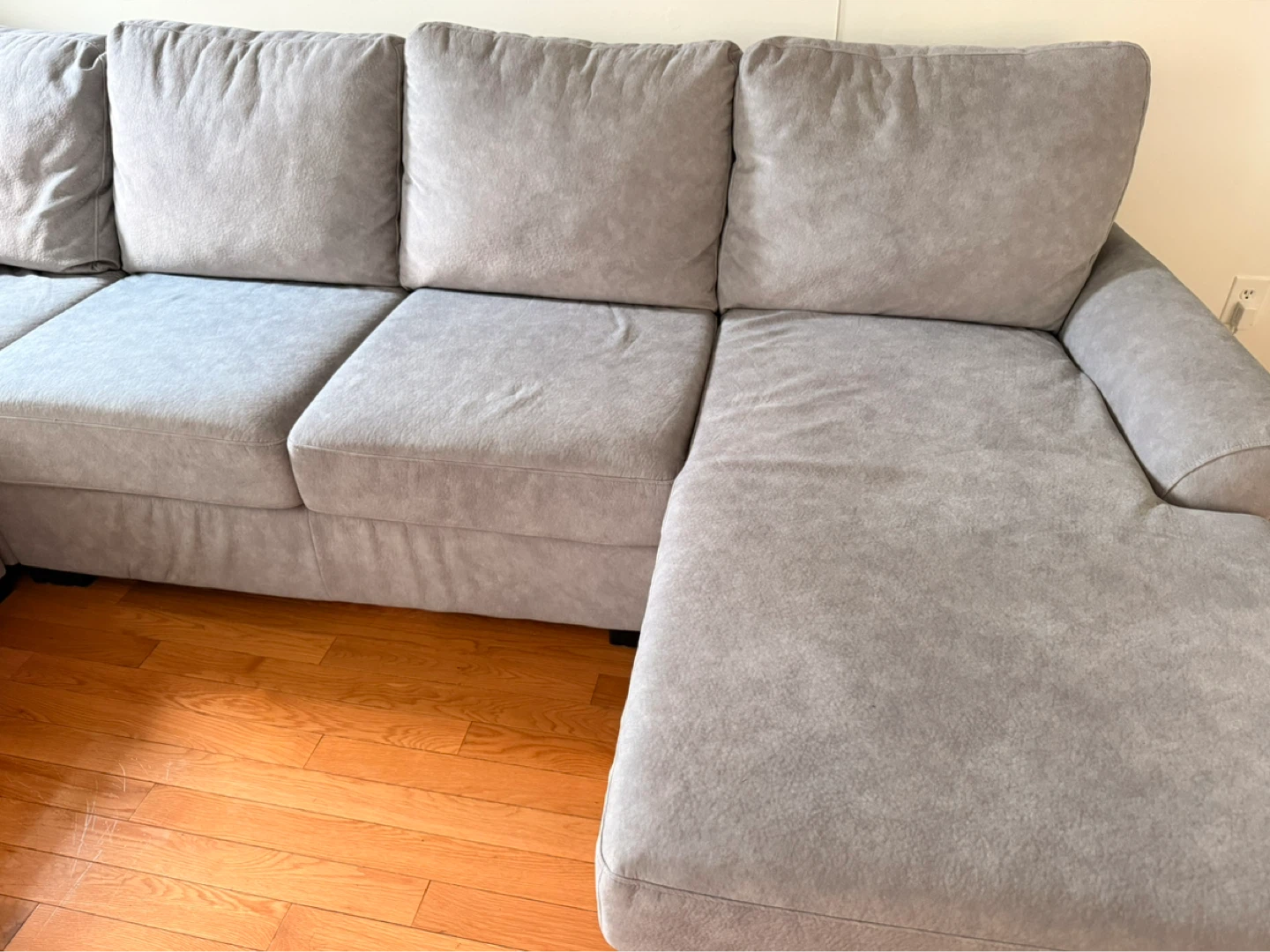 Modern L-Shaped Sectional Sofa – Like New – Barely Used - photo 4