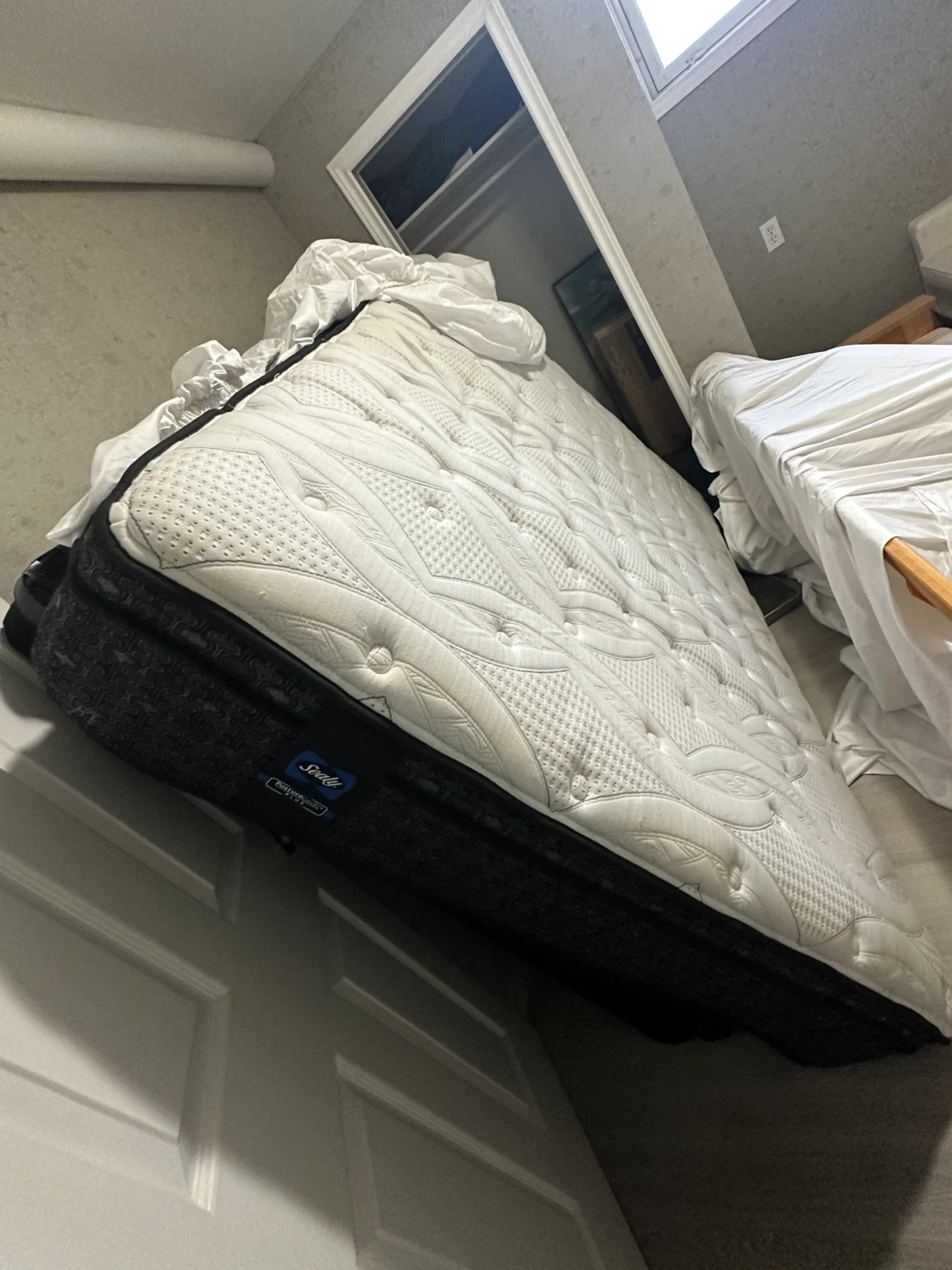 Sealy Posturepedic 15 inch Queen protector & queen box spring - photo 5