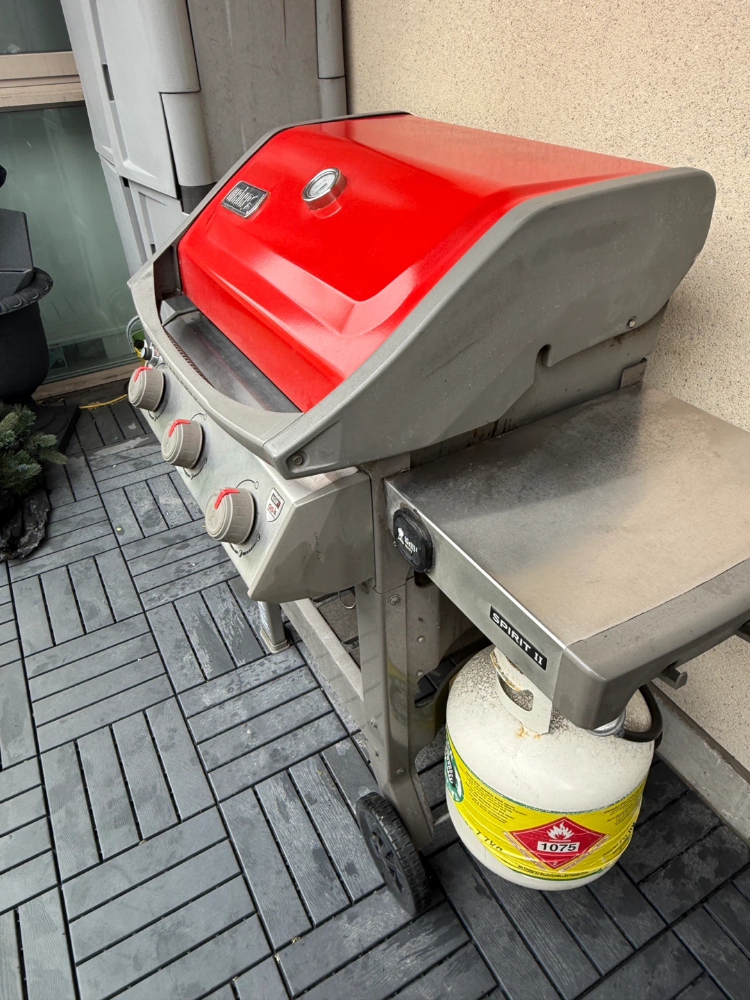 Weber Spirit II Gas Grill - Red
