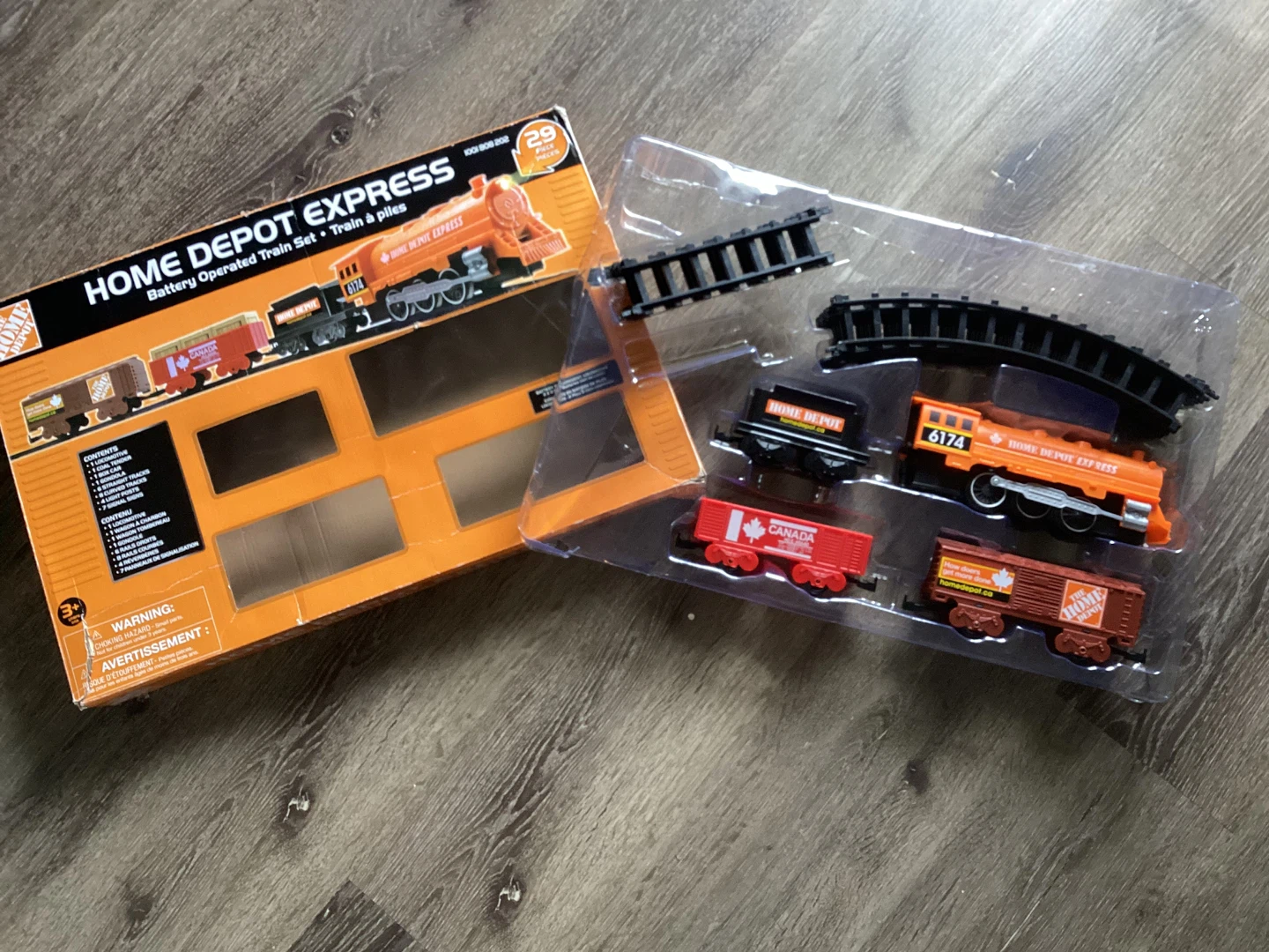 Home Depot Train Set - photo 3