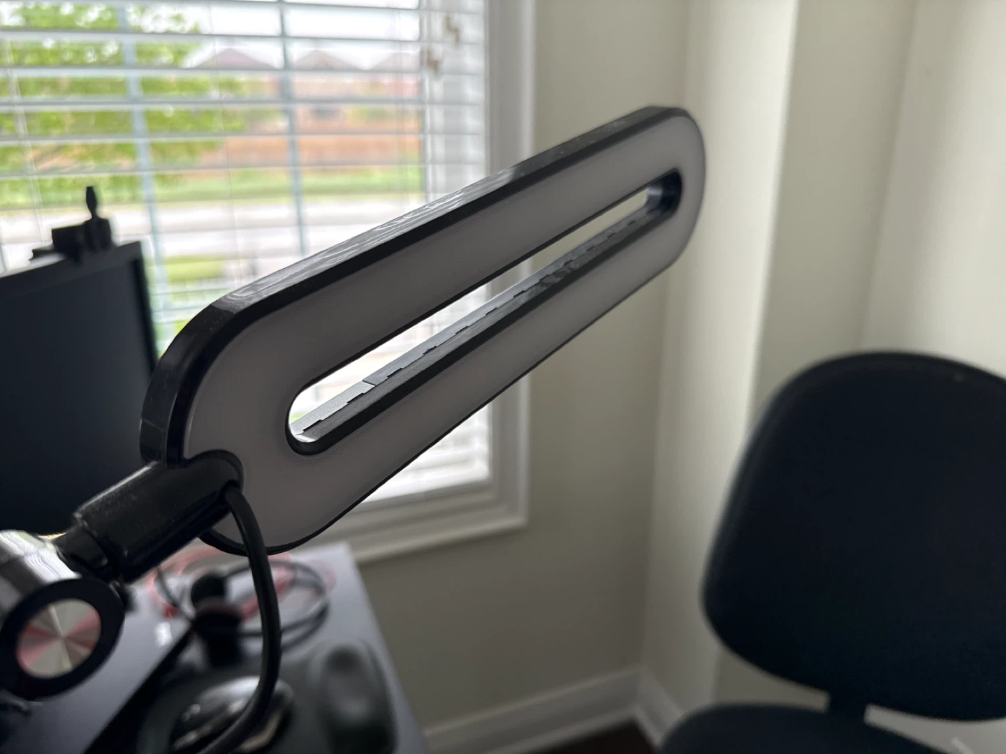 Adjustable LED Desk Lamp with Wireless Charging Base - photo 3