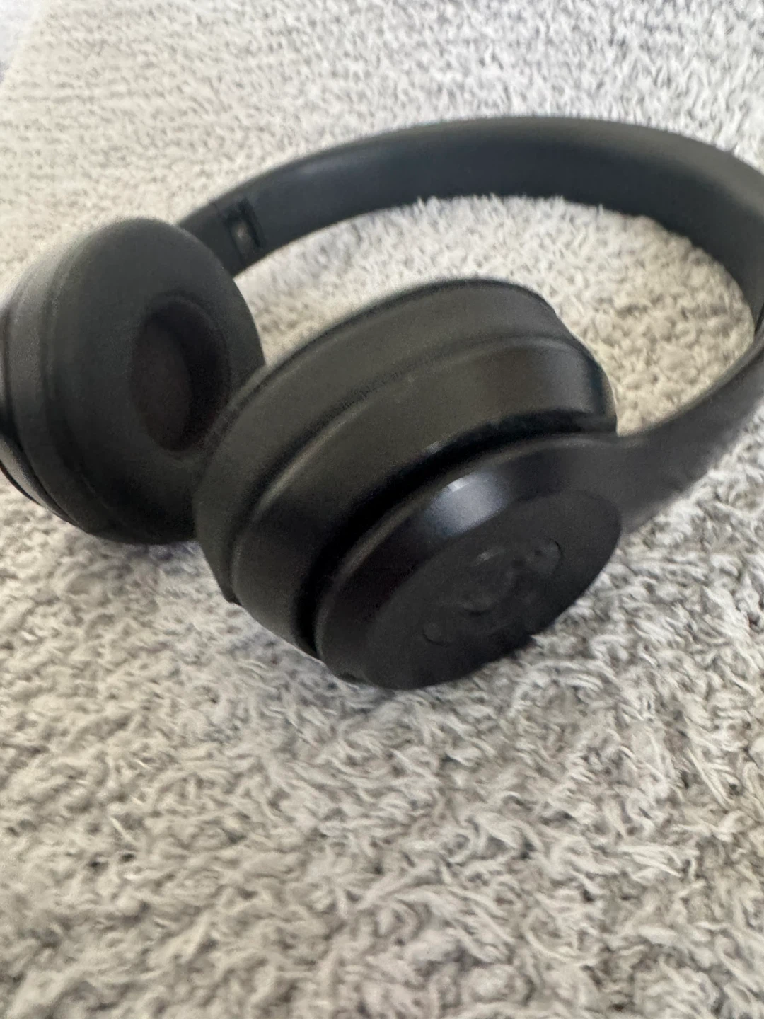 Beats Solo3 Wireless On-Ear Headphones - Black - photo 4
