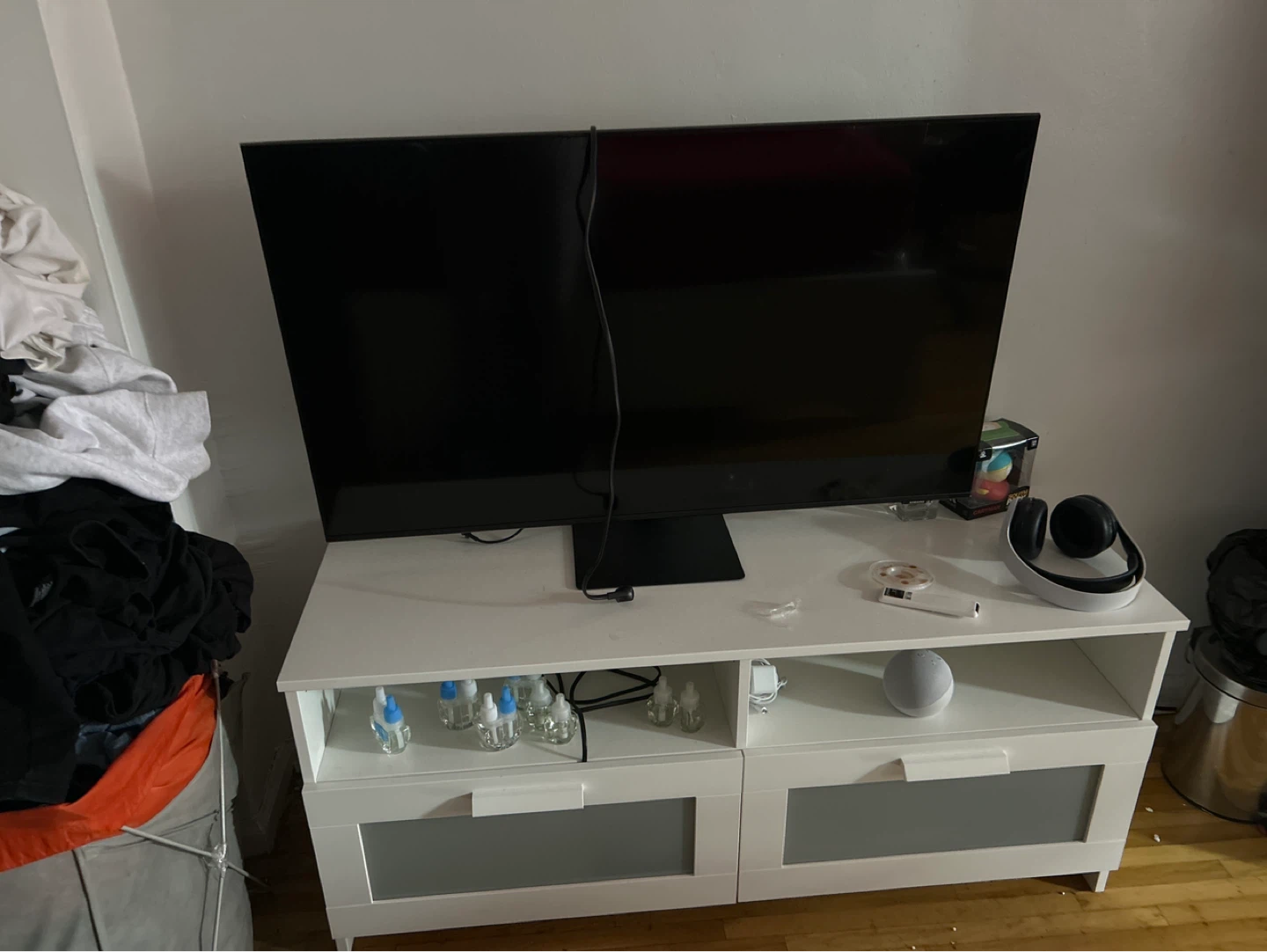 Beautiful white tv stand with draws..