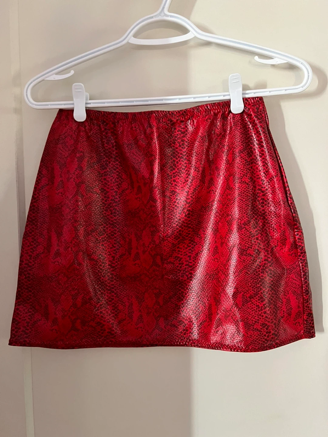 Red Snake Print Corset Top and Mini Skirt Set - photo 2