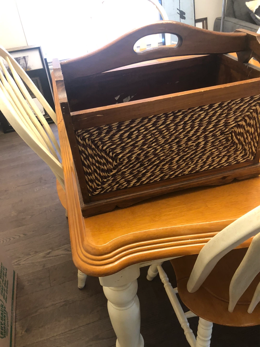Wooden magazine rack with woven front - photo 2