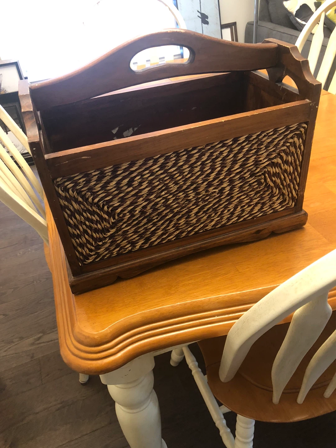 Wooden magazine rack with woven front