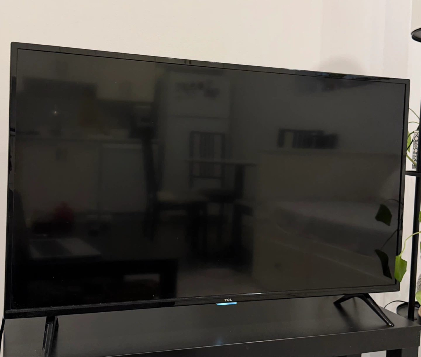 TCL 4-Series 43" Roku TV - photo 2