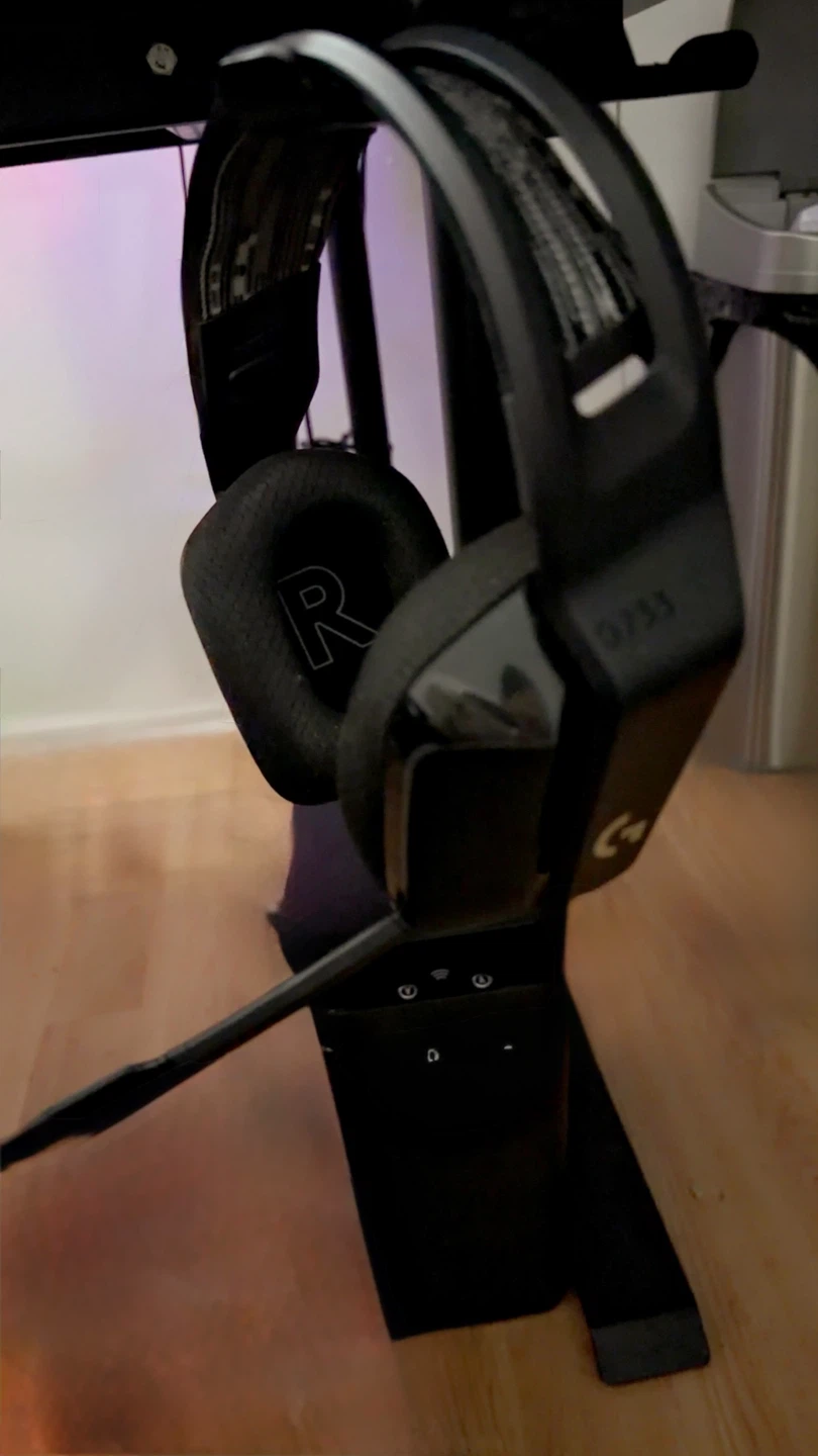 Logitech G733 Lightspeed Wireless Gaming Headset