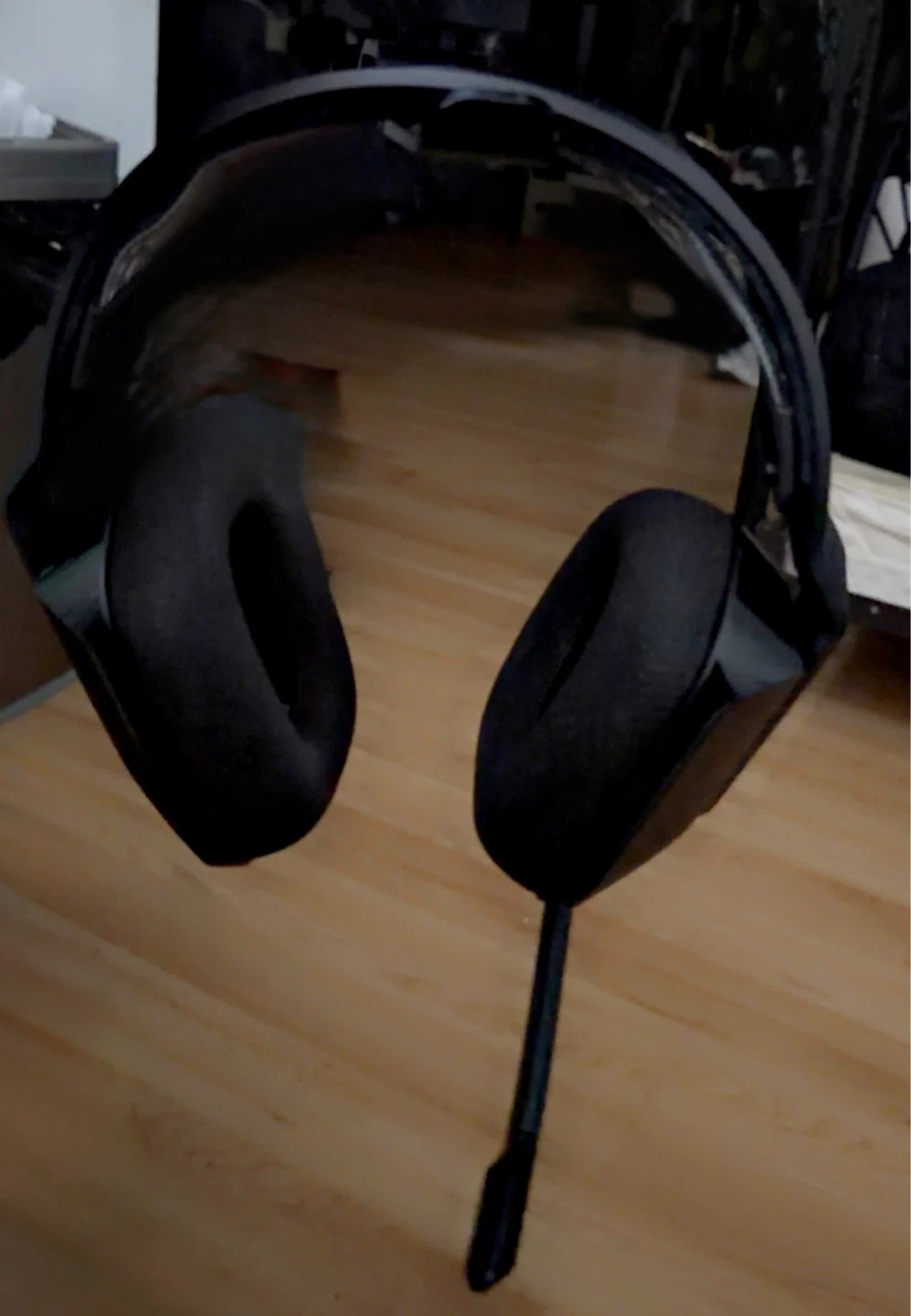 Logitech G733 Lightspeed Wireless Gaming Headset - photo 2