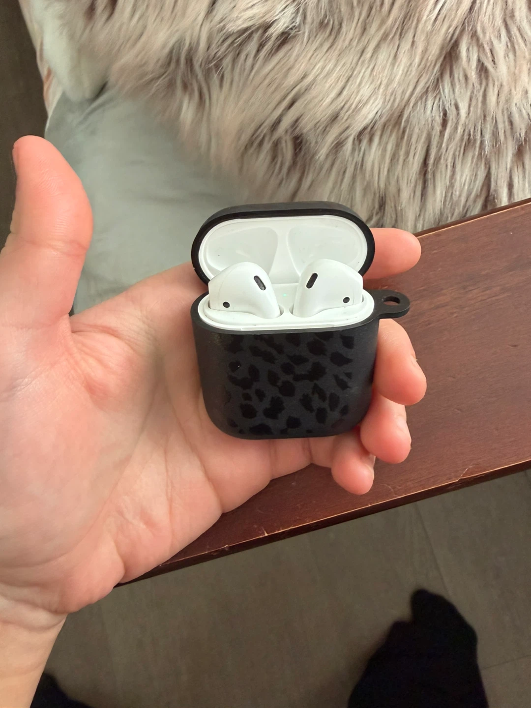 Apple AirPods Pro Case with Leopard Print Cover