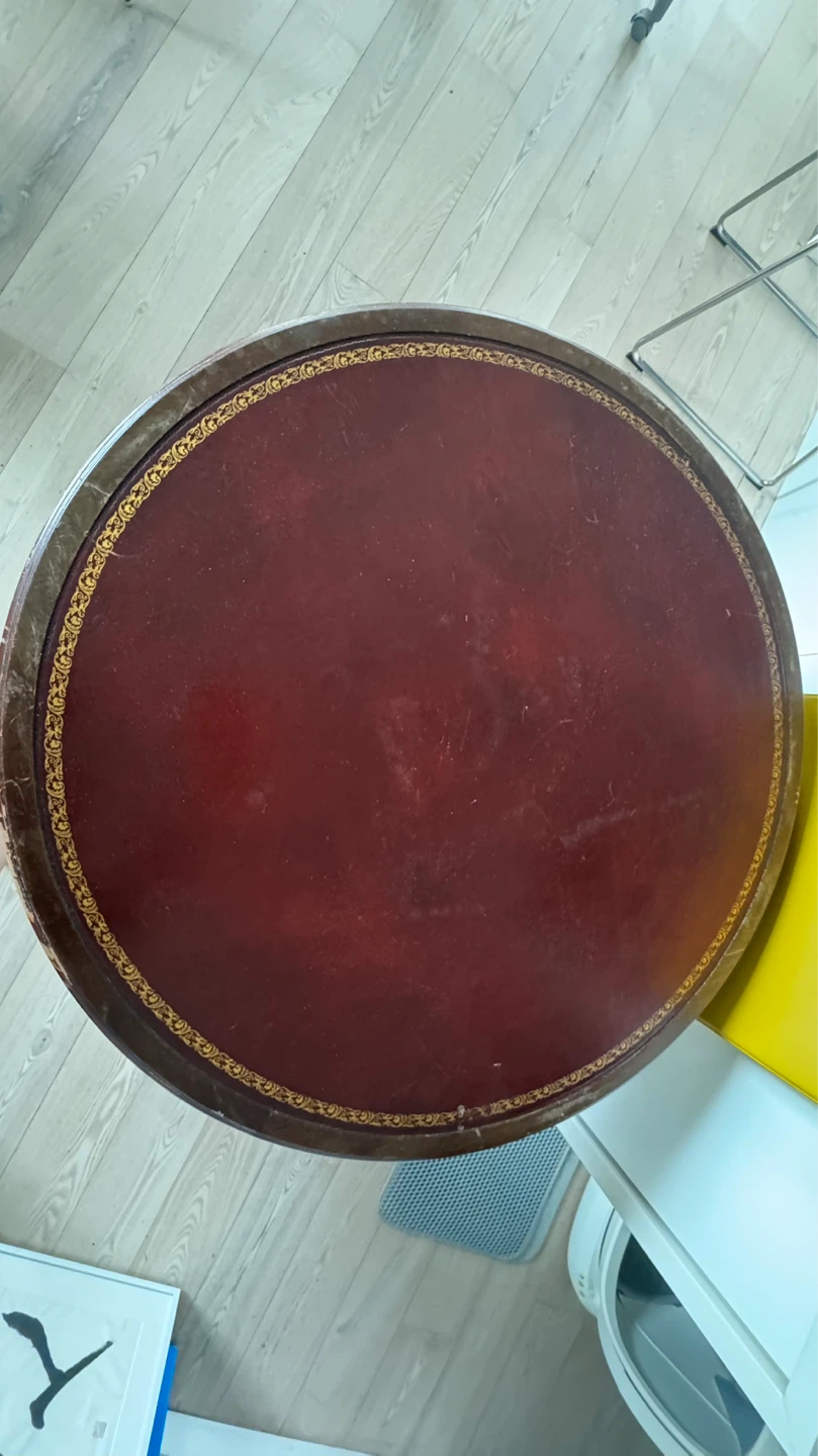 Zangerle Tables Antique Round Pedestal Table