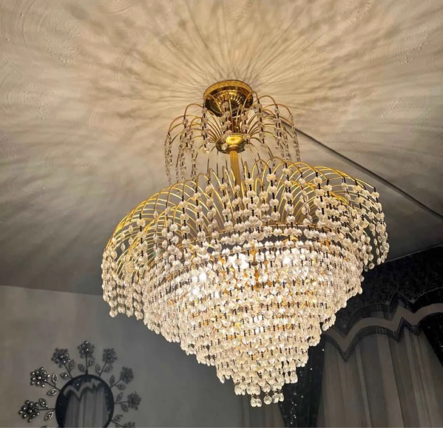 Beautiful chandelier - photo 3