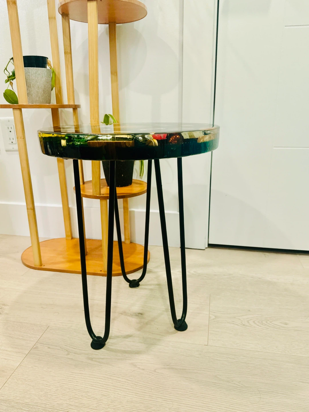 Epoxy Resin Vintage Liquor Table - photo 4