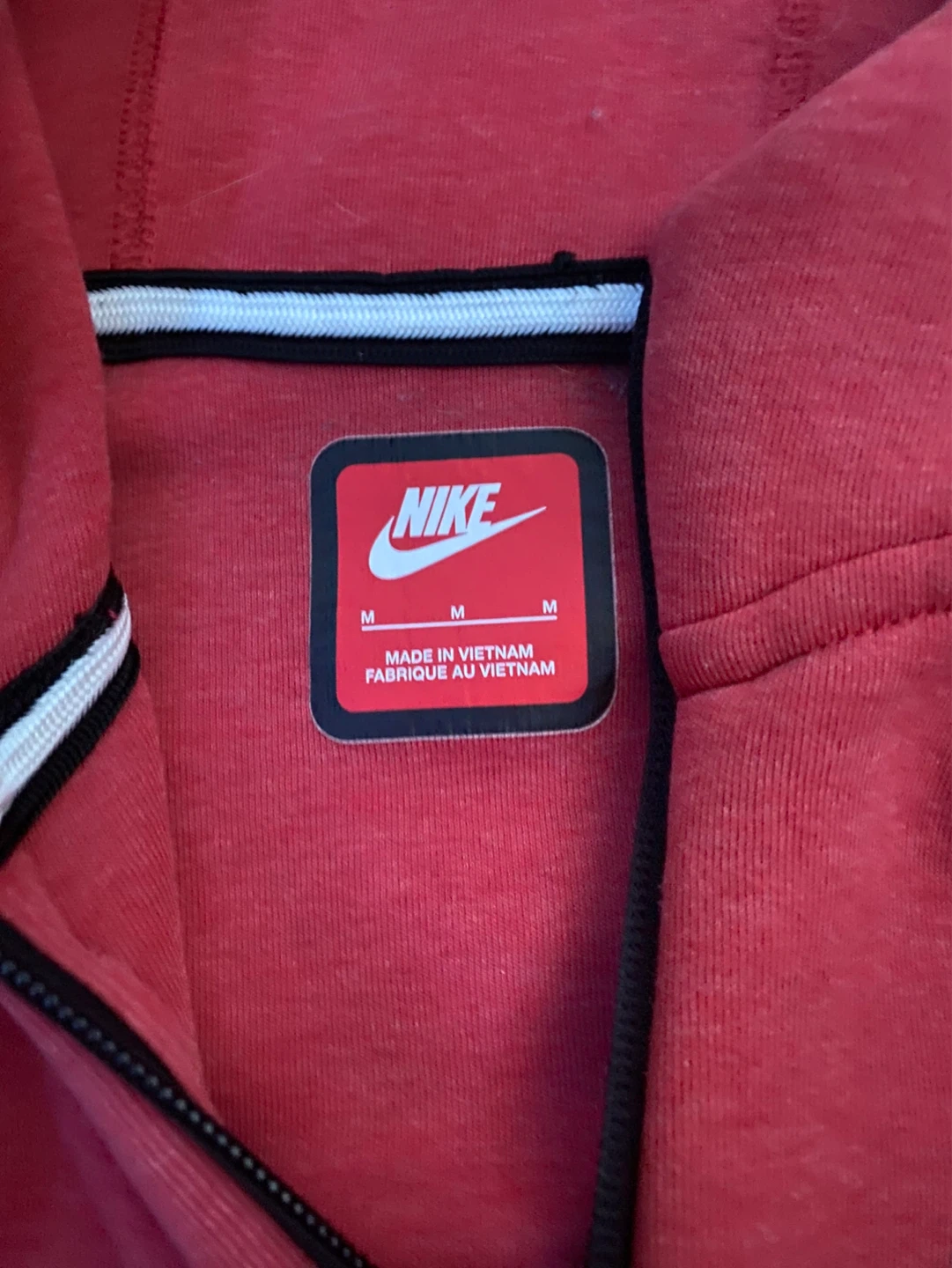 Nike Tech Fleece Hoodie - Red - Size Medium boys - photo 4