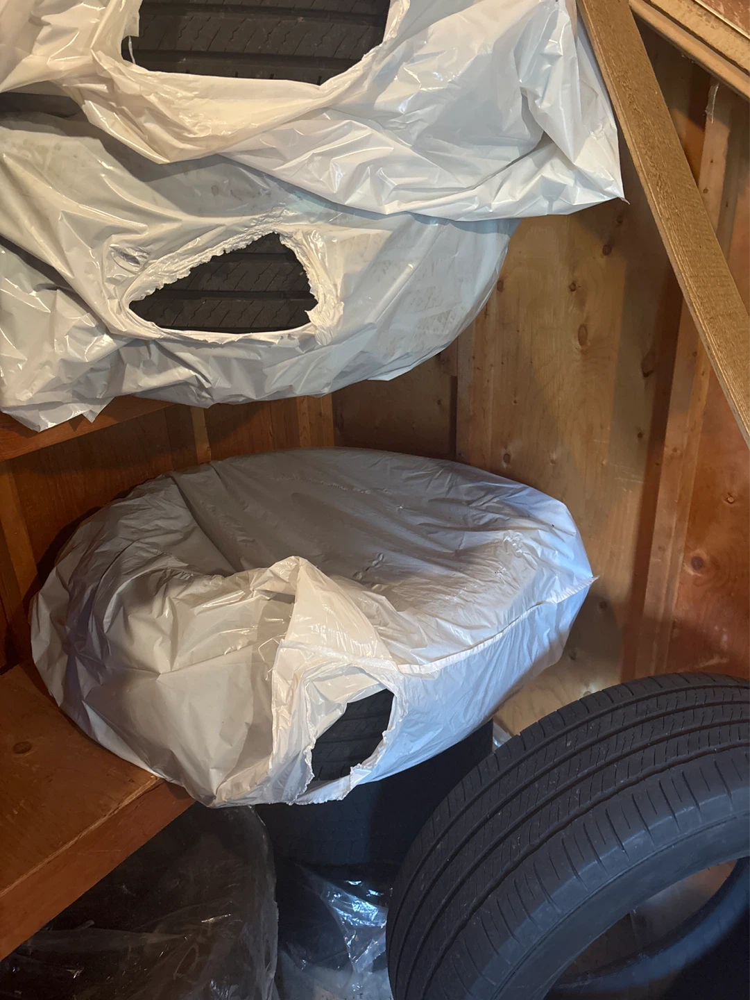 Michelin Primacy Tour A/S 235/65 R18 Tires (2)
