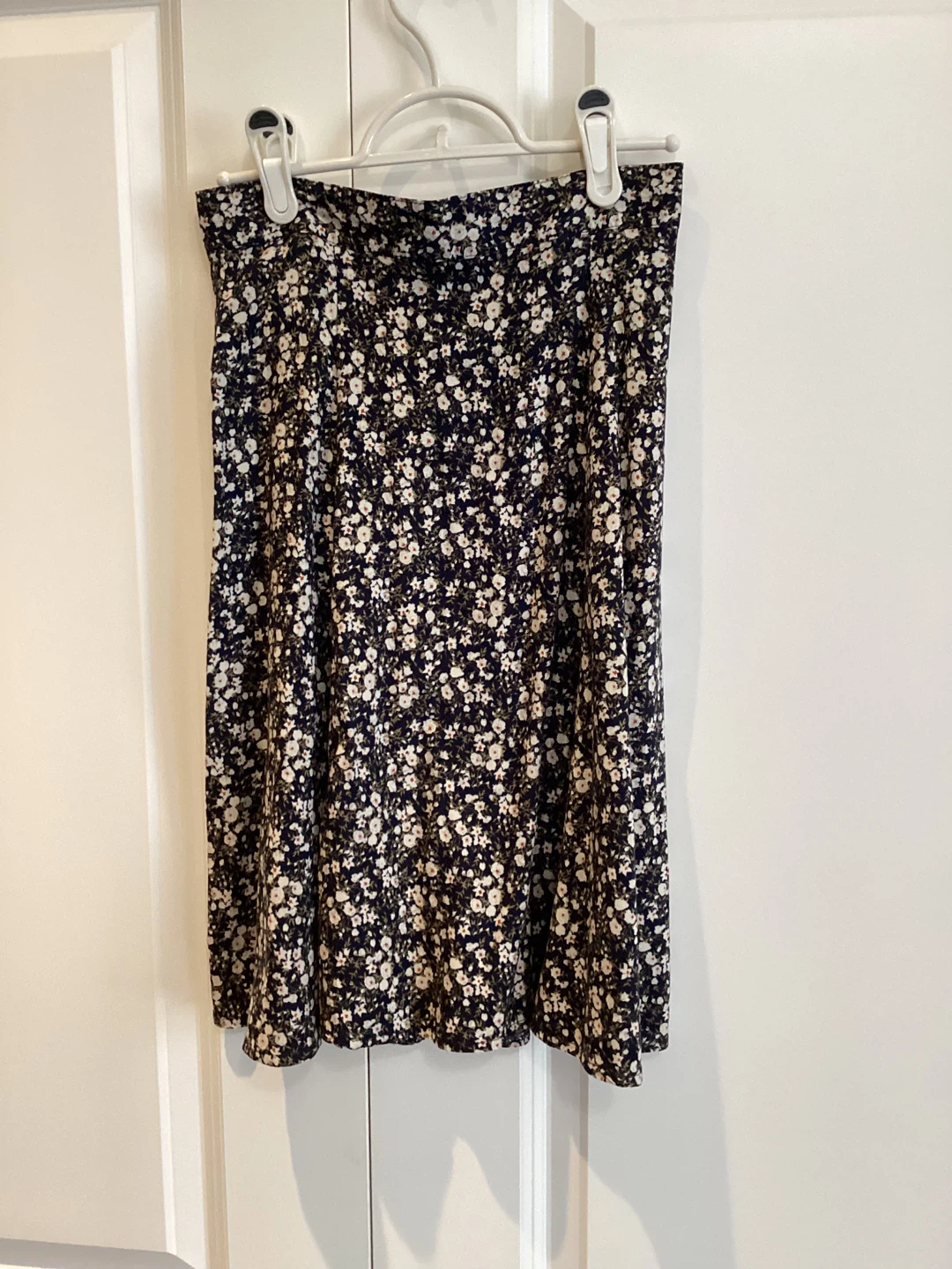 DANIEL HECHTER RAYON SKIRT
