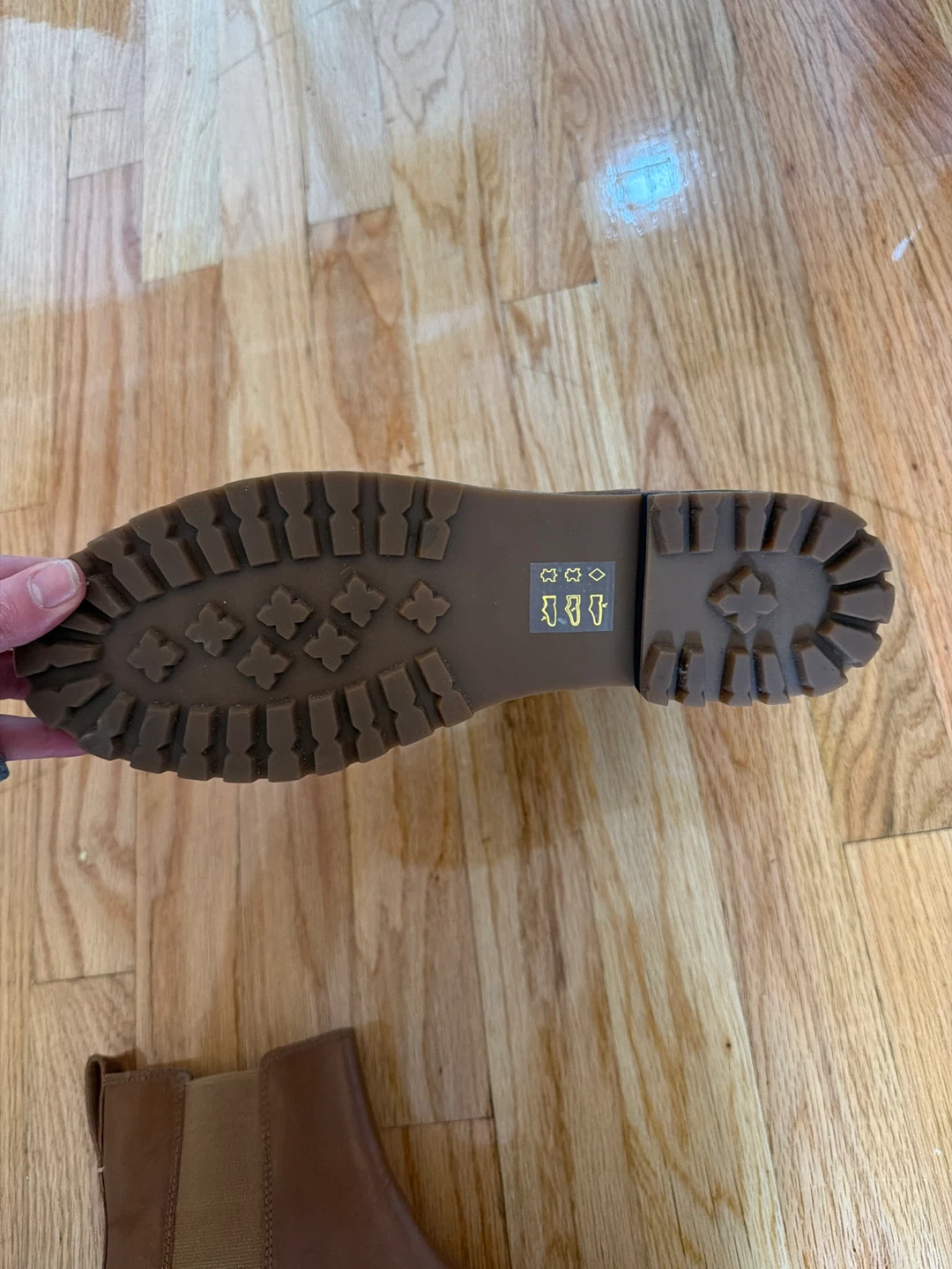 Brown Leather Chelsea Boots - photo 3