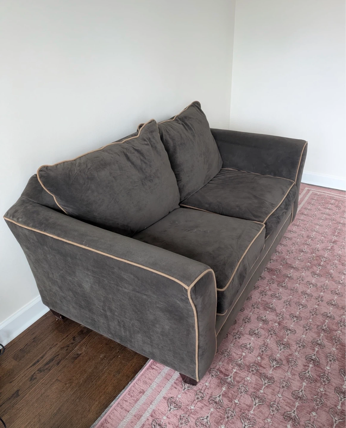 Free Couch - photo 2