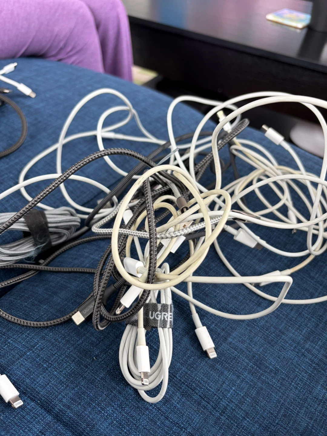 Various free lightning Cables Bundle