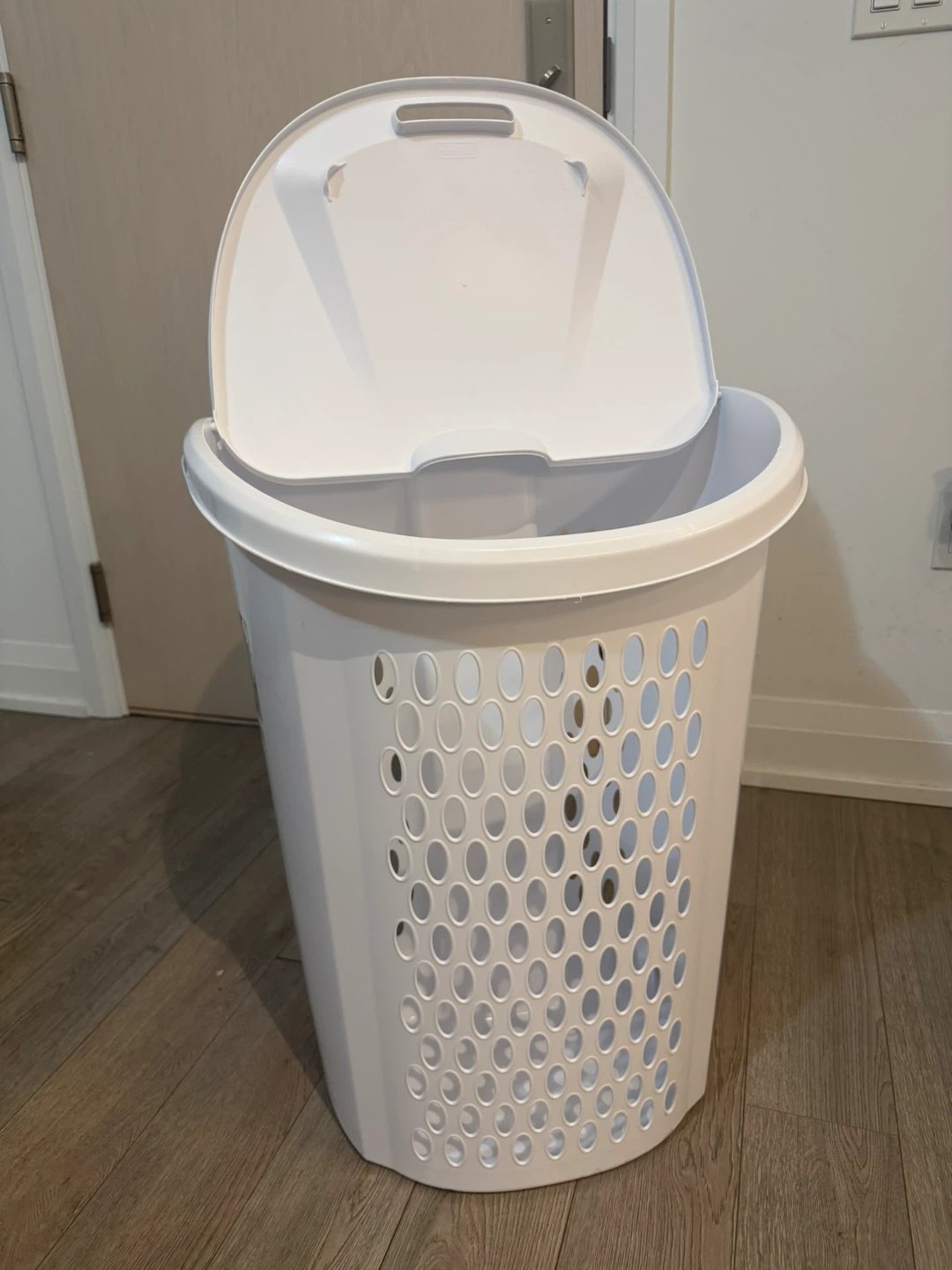 Laundry Basket with wheels