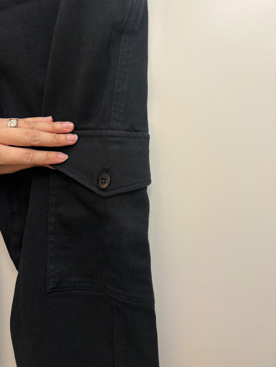 Wilfred Free Black Cargo Pants (size 6)