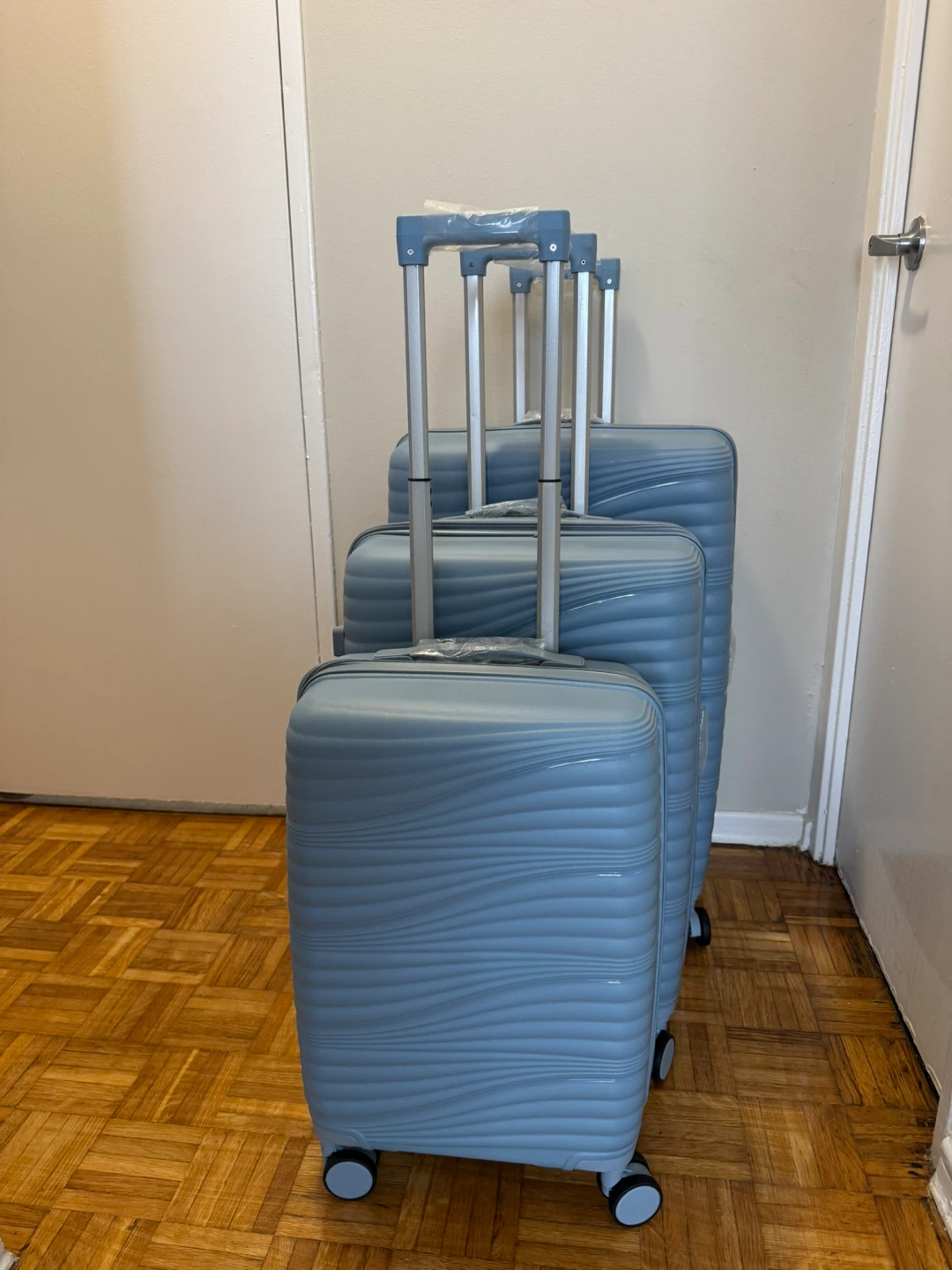 Blue Hardshell Luggage 3 pieces unbreakable - photo 2