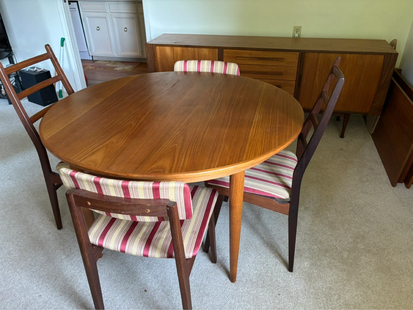 Skovmand & Andersen Teak Extendable Dining Table with 4 Chairs