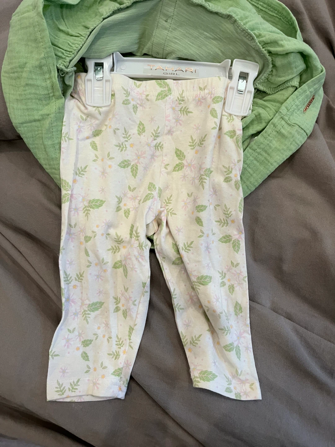 Tahari Girl 3T Green Dress and Floral Leggings Set - photo 2
