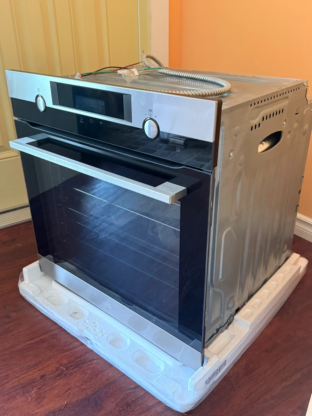 AEG Stainless Steel Electric Built-In Oven - photo 4