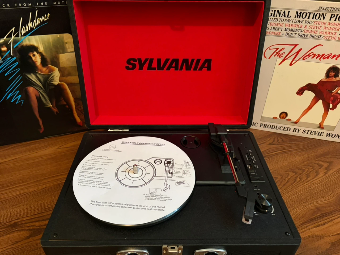 Sylvania Portable Record Player - photo 2