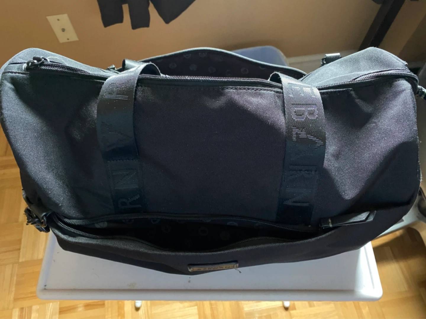 (3 days only offer) Black Duffle Bag with Padded Shoulder Strap - photo 4