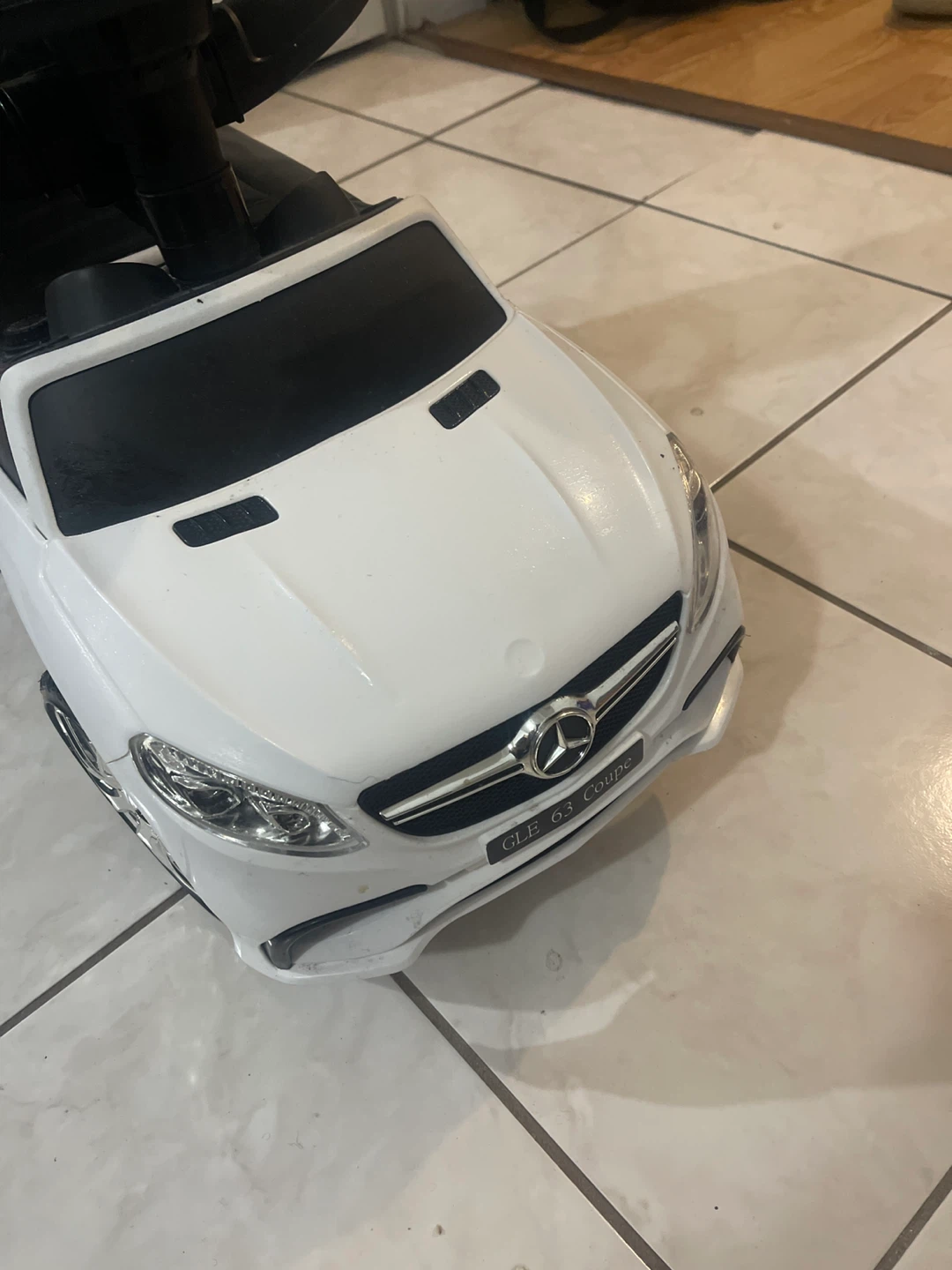 White Mercedes-Benz GLE 63 Coupe Ride-On Car for Kids - photo 2