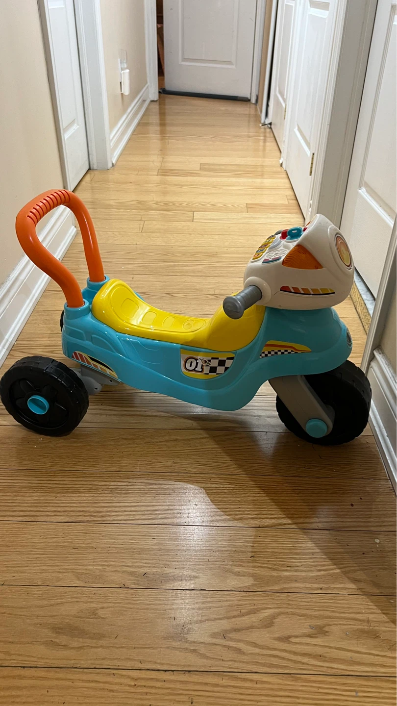 VTech 3-in-1 Step & Roll Motorbike - photo 2