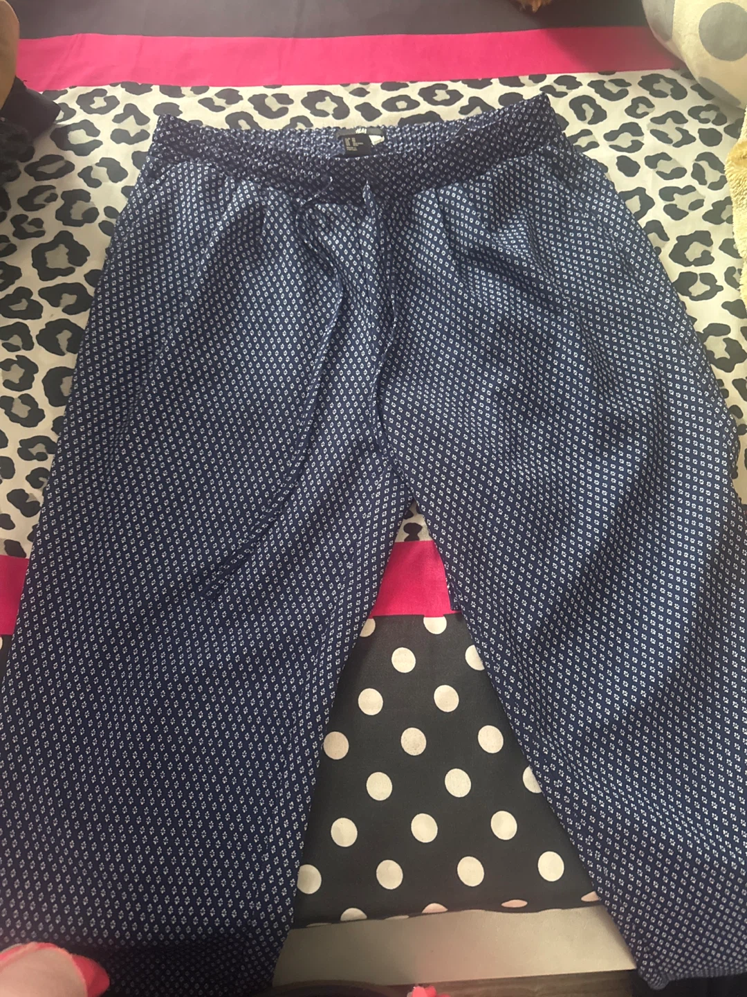 Pantalons bleus à motif de diamants