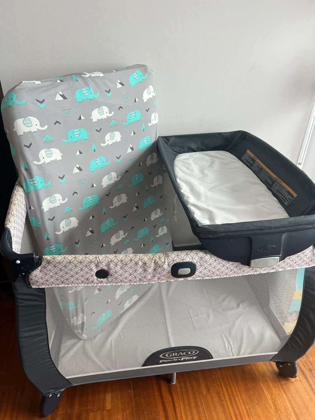Graco Pack 'n Play Portable Playard with Bassinet and MATTRESS - photo 5