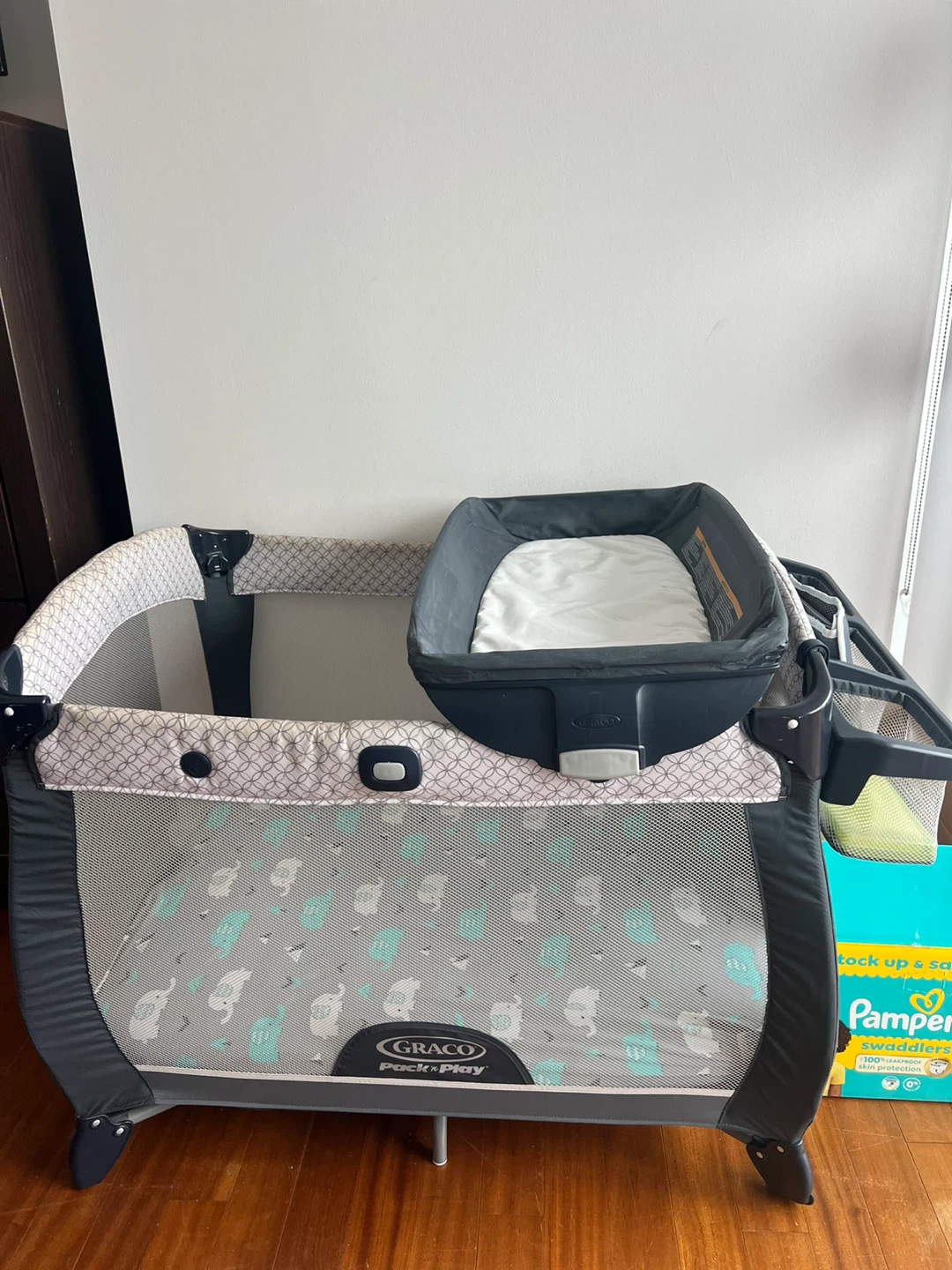 Graco Pack 'n Play Portable Playard with Bassinet and MATTRESS - photo 4
