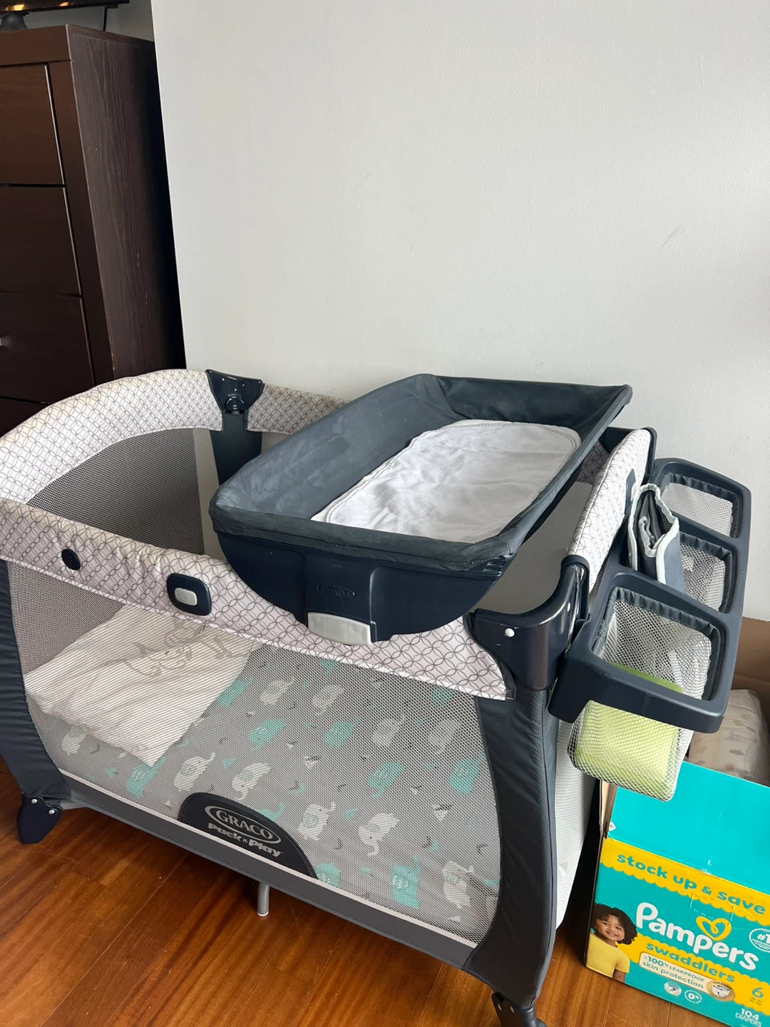 Graco Pack 'n Play Portable Playard with Bassinet and MATTRESS - photo 3