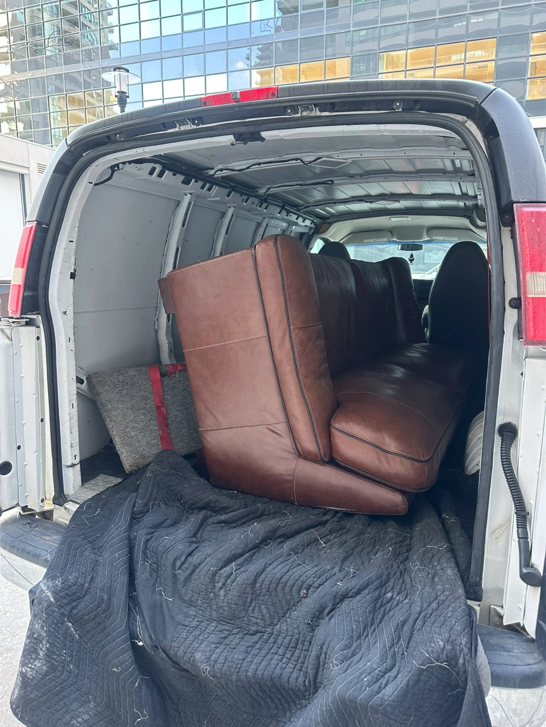 Sofa delivery - photo 2