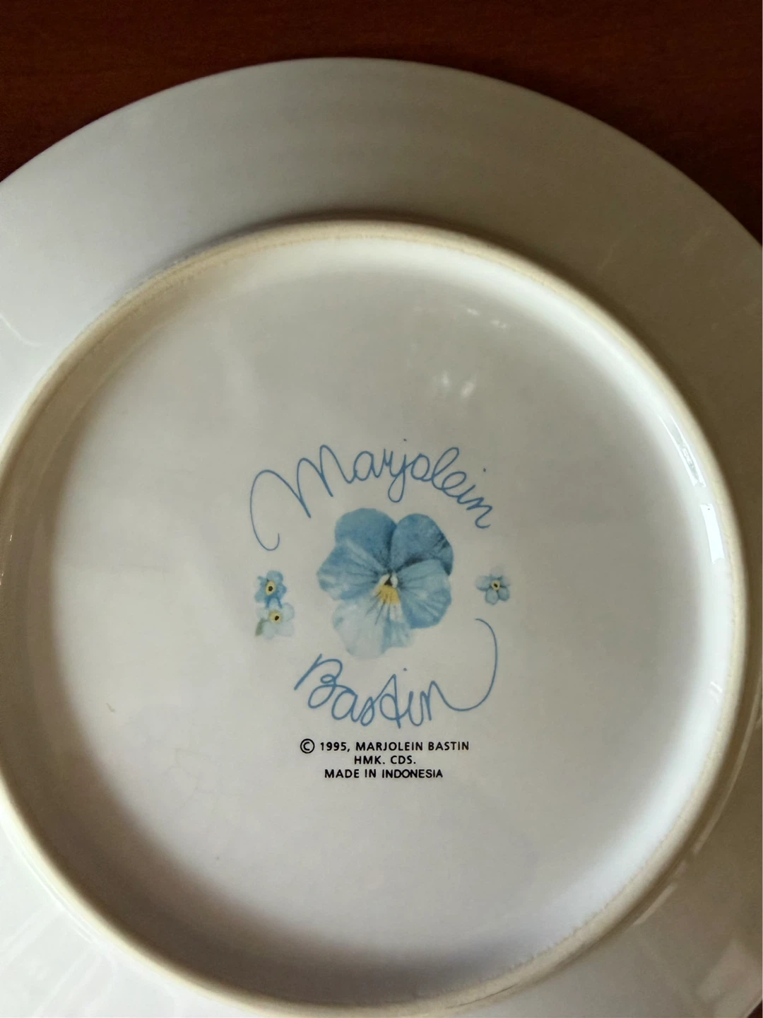 Hallmarks Marjolein Bastin Blue Skies Series Collector Plate - photo 2