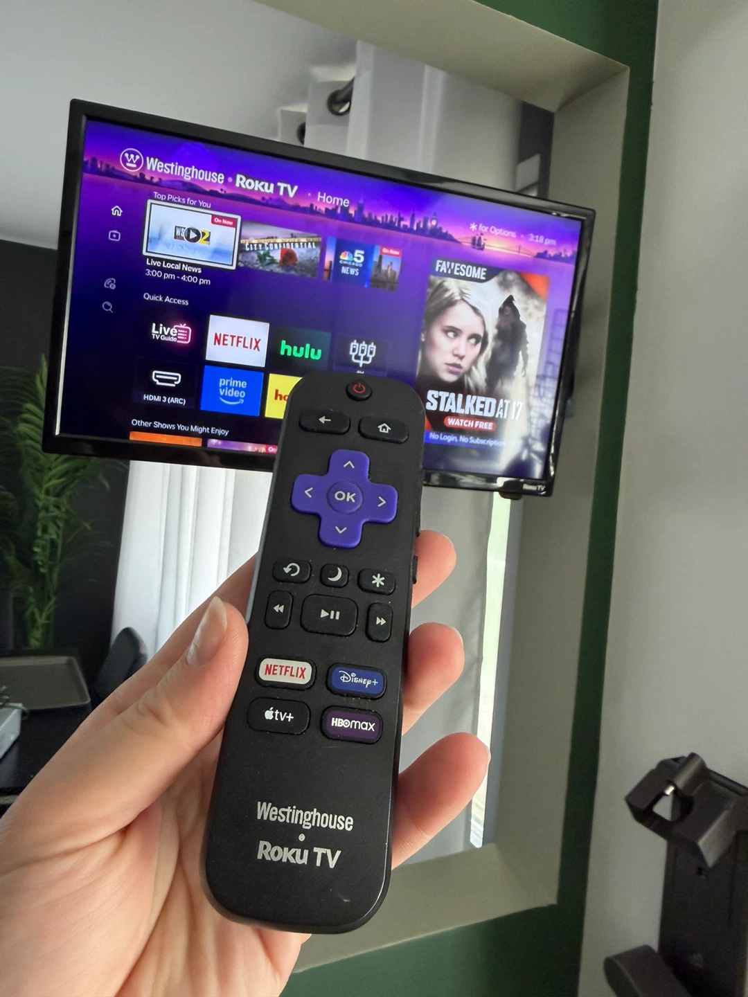 Westinghouse Roku Smart TV + Wall Mount + Antenna Included - photo 2
