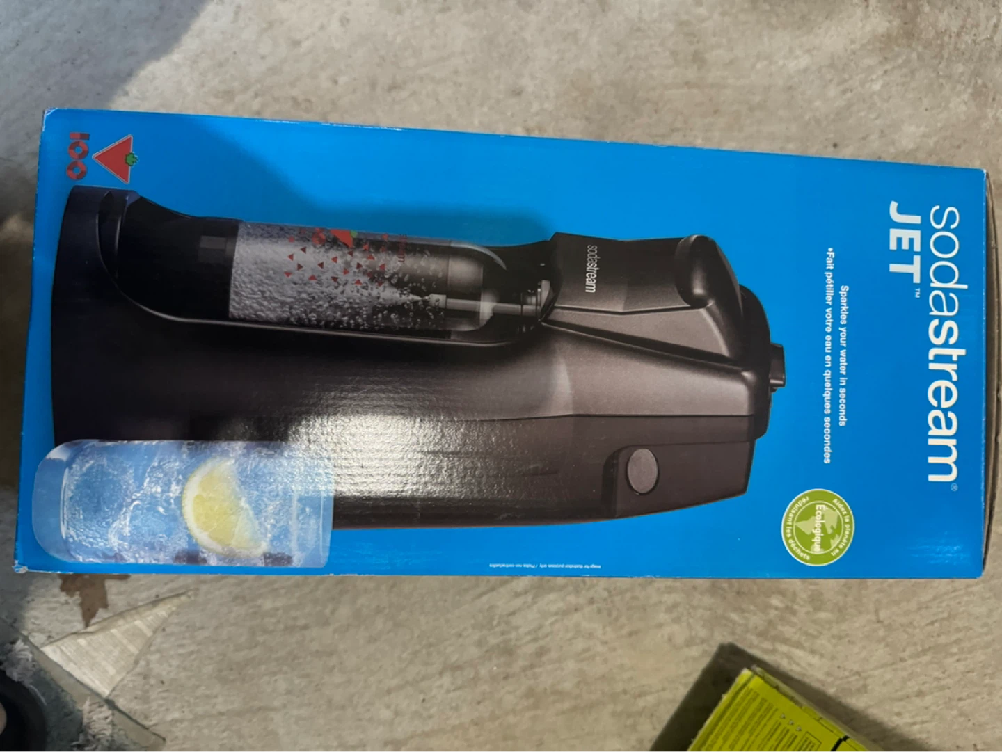 SodaStream JET Sparkling Water Maker - photo 2