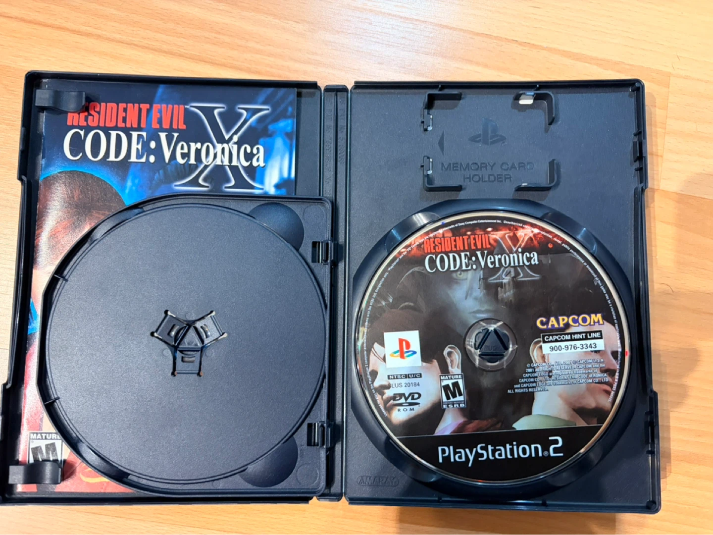 Resident Evil CODE: Veronica X PS2 Game - photo 3