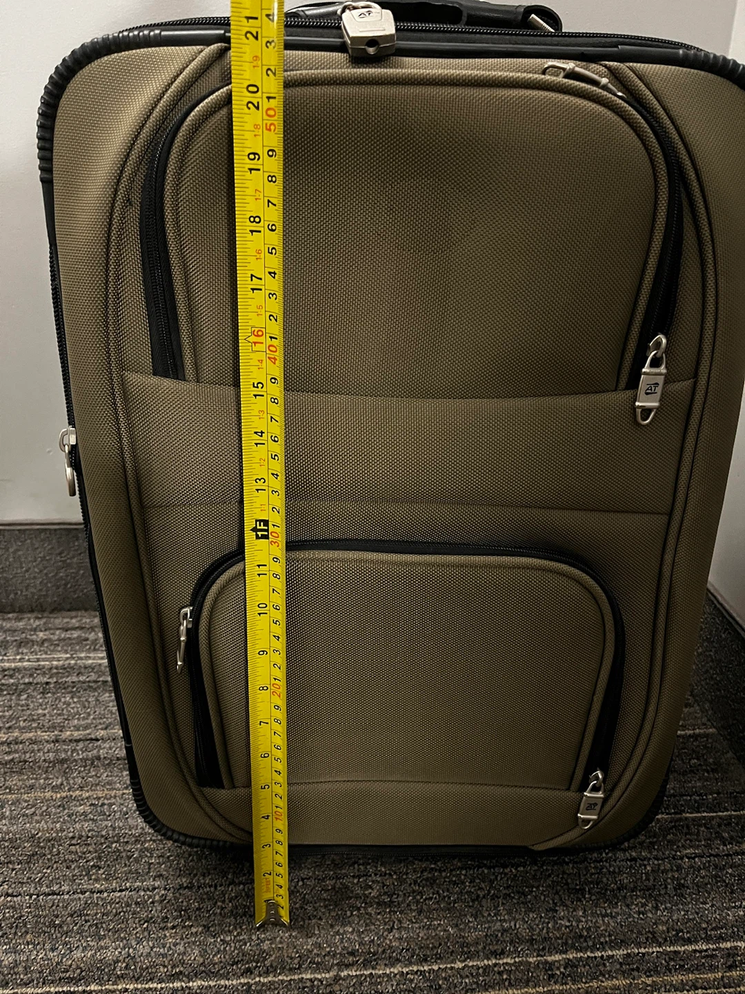 American Tourister Hardside Luggage 21” - photo 5