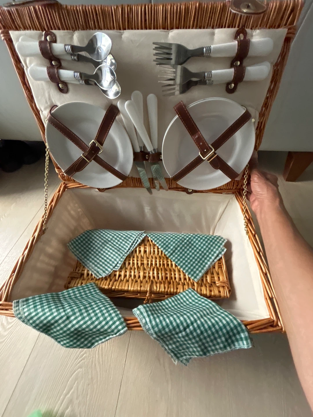 Wicker Picnic Basket Set with Plates, Cutlery, and Cups - photo 2