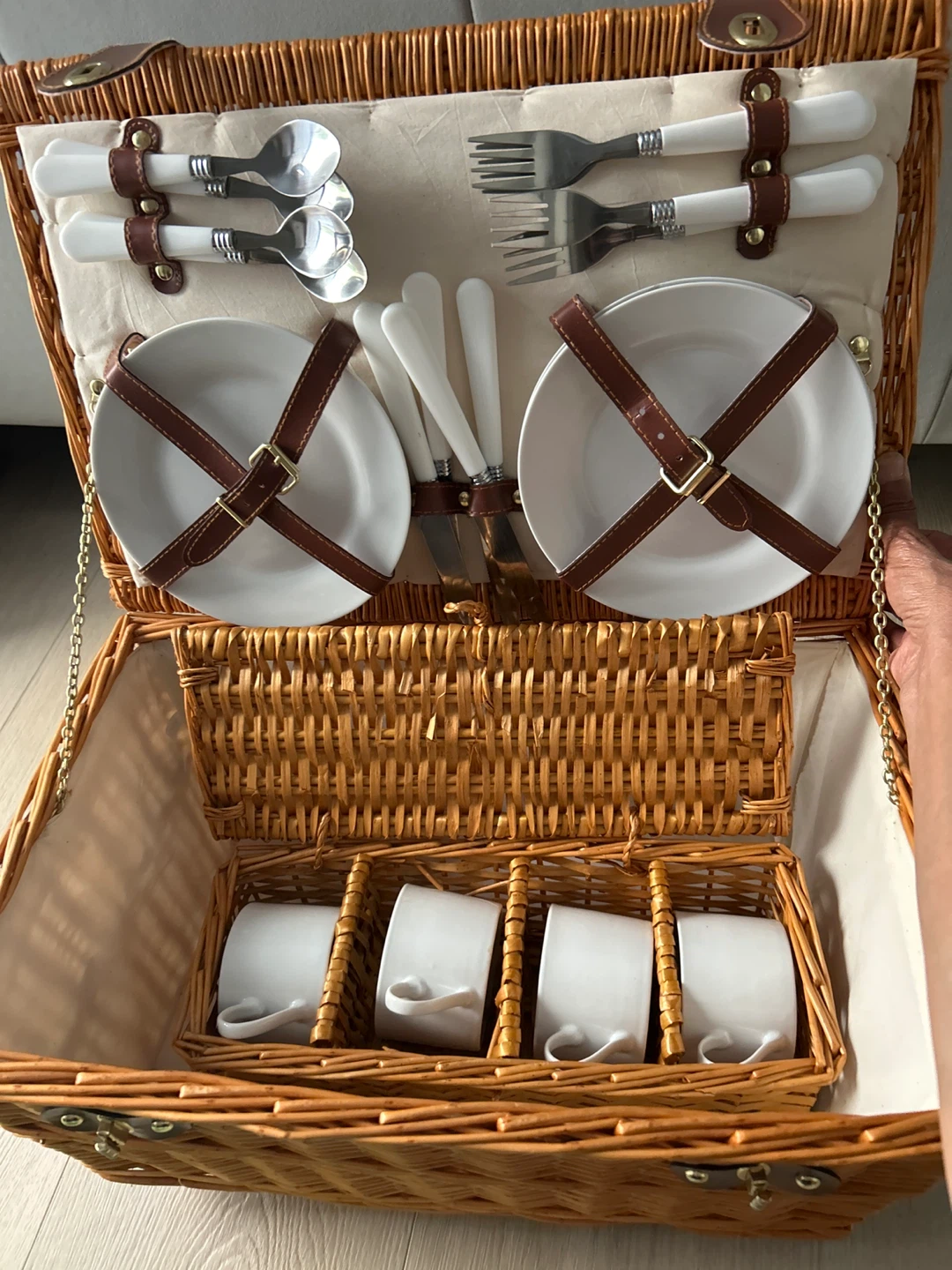 Wicker Picnic Basket Set with Plates, Cutlery, and Cups