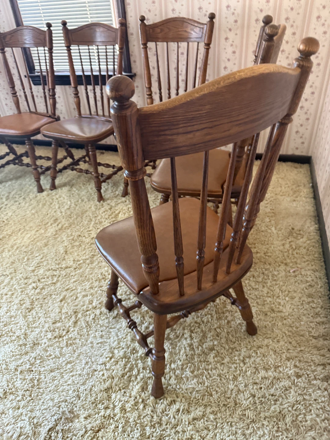 Set of 6 Solid Oak Dining Chairs – Vintage Farmhouse Style - photo 3