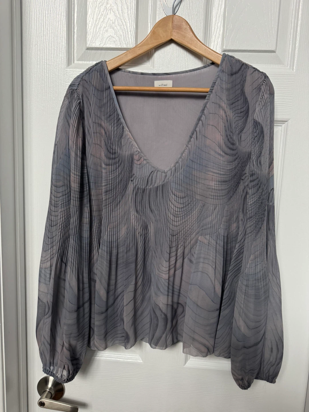 Wilfred Pleated V-Neck Blouse - Grey Swirl Print - Size L