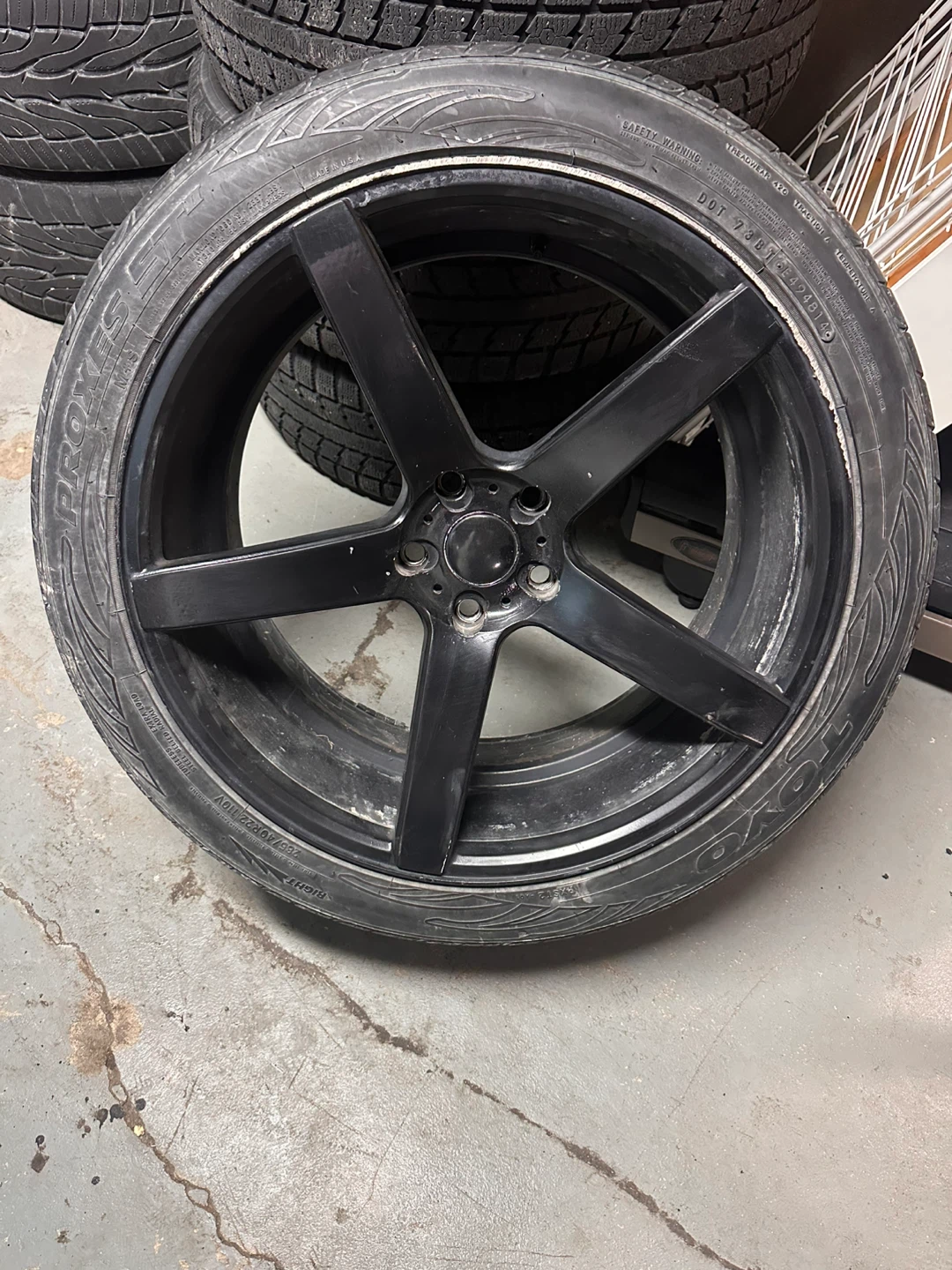 285/40R22 110V Tires on Black Rims - photo 5