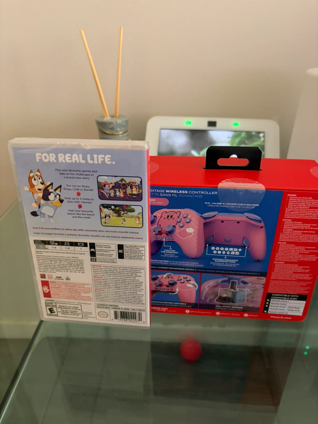 Kirby controller and bluey nintendo switch game - photo 2