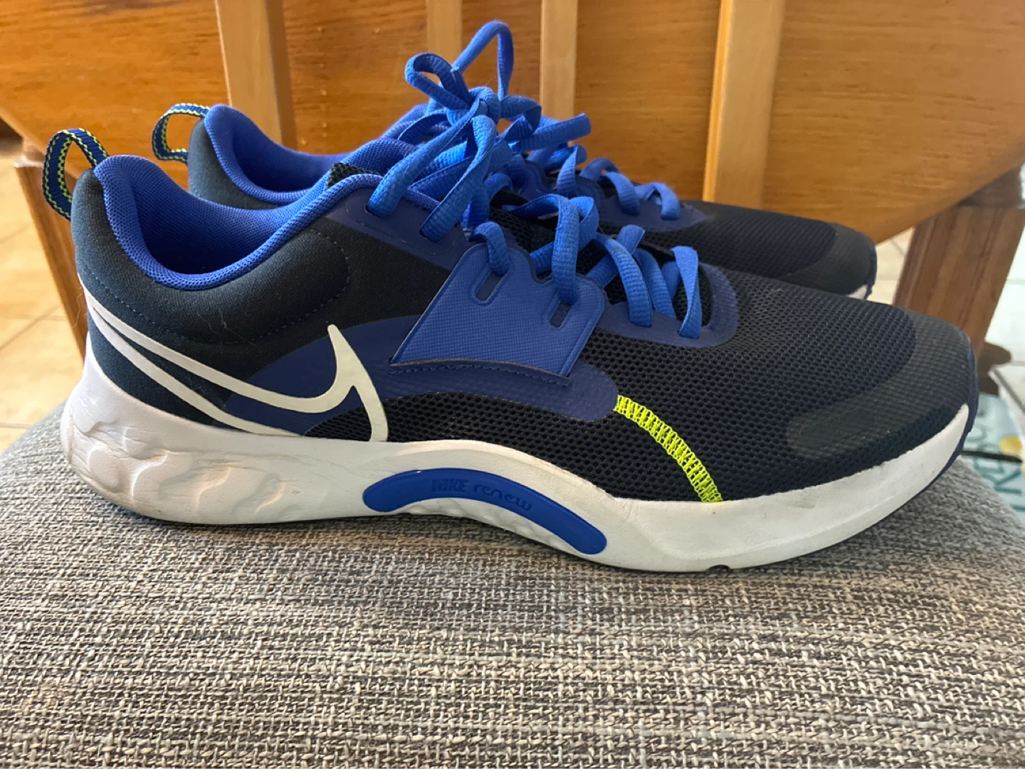 Nike Renew Run Men's Running Shoes size 13 - photo 5